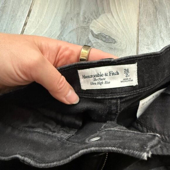 Abercrombie & Fitch Ultra High Rise Flare Black Jean Size 26 - Picture 4 of 7